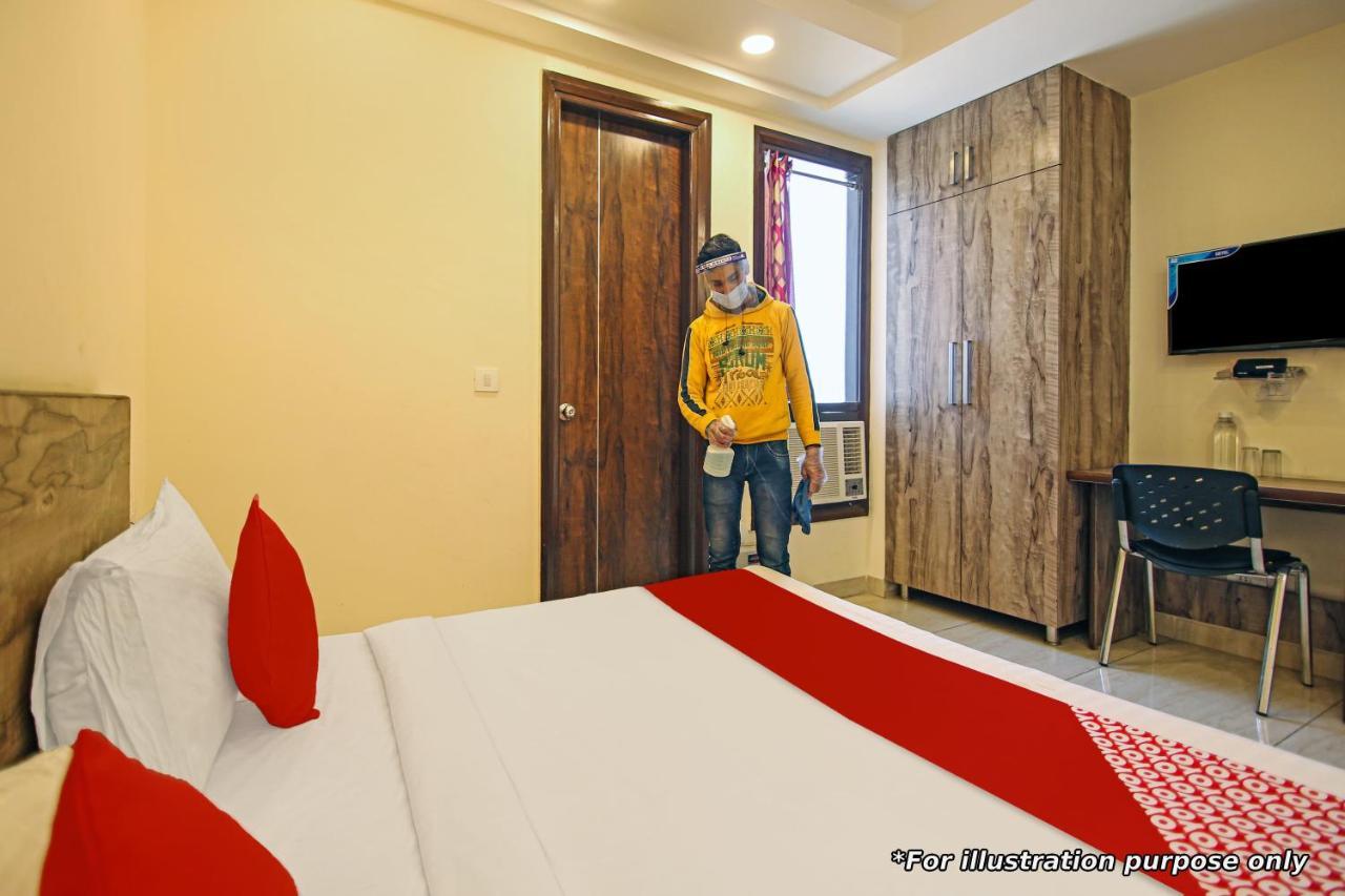 Flagship 4387 Hotel Theem Plaaza Нашик Екстер'єр фото